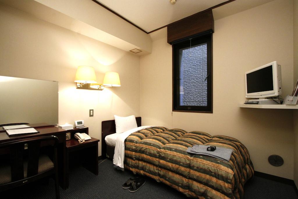 Tokyo Banyan Hotel Bagian luar foto
