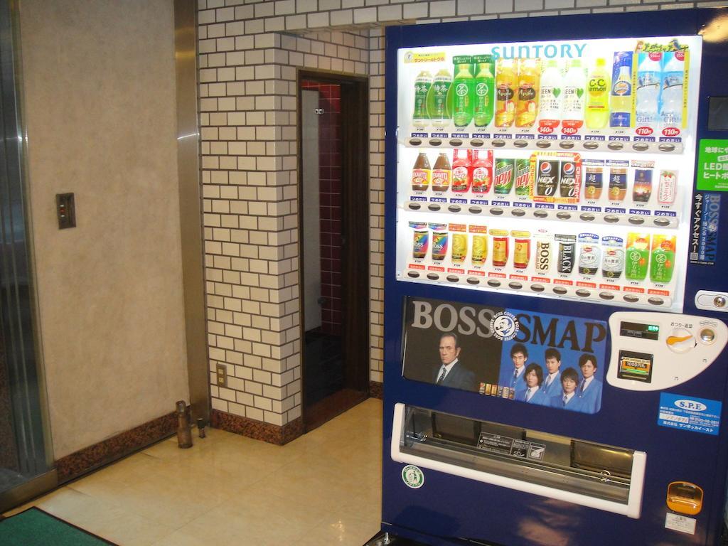 Tokyo Banyan Hotel Bagian luar foto
