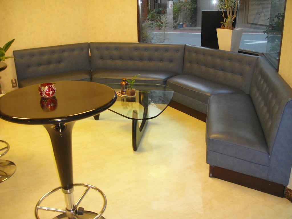 Tokyo Banyan Hotel Bagian luar foto